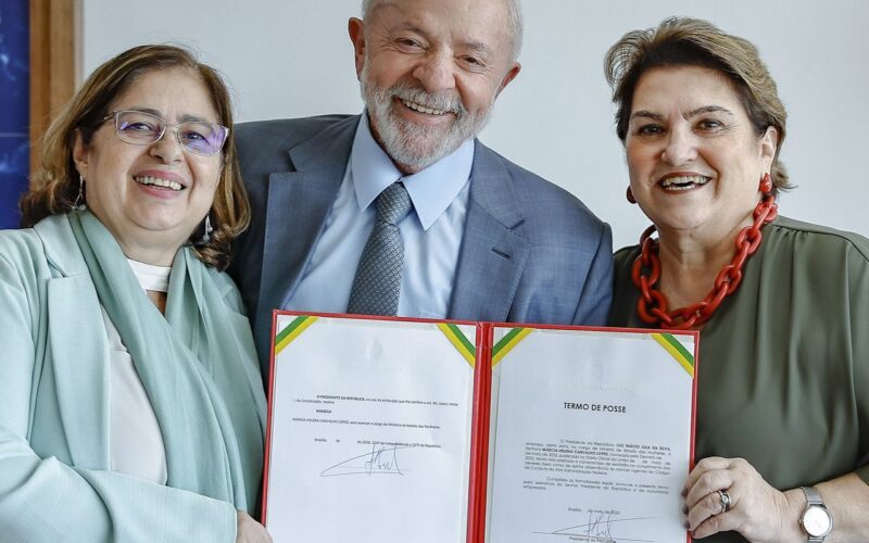 Lula empossa Márcia Lopes no Ministério das Mulheres
