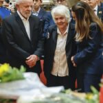 Milhares de uruguaios se despedem de Pepe Mujica em funeral