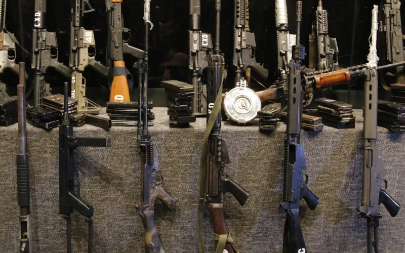 Militares do Bope vão receber bônus de R$ 5 mil por apreensão de fuzis