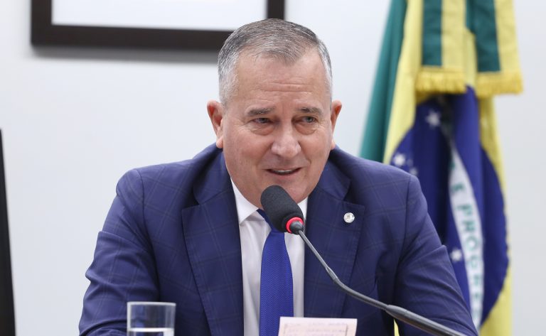 Ministério dos Transportes assegura obras da Ferrovia Vitória-Rio - Notícias