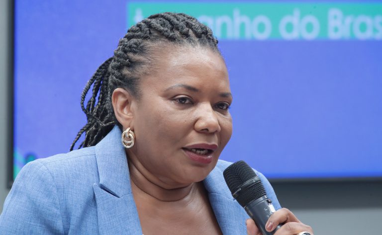 Ministra da Cultura nega irregularidade em contratações para shows durante o Carnaval - Notícias