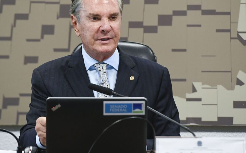 Moraes autoriza Collor a cumprir pena de 8 anos e 10 meses em casa