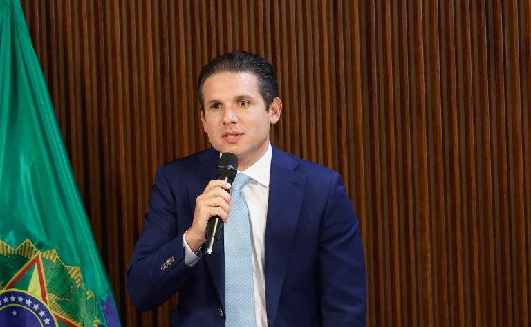 Motta cria comissão especial para discutir nova Lei dos Portos - Notícias