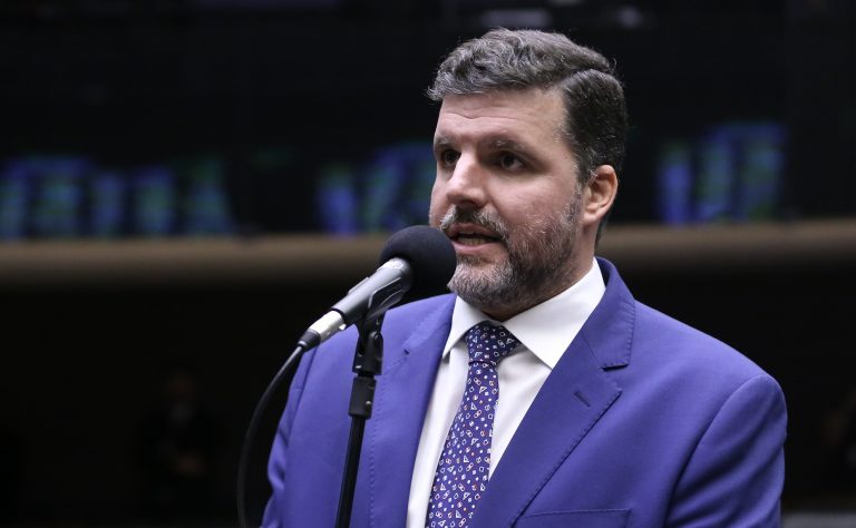 Mudanças no licenciamento ambiental voltam para análise na Câmara e mobilizam frentes parlamentares - Notícias