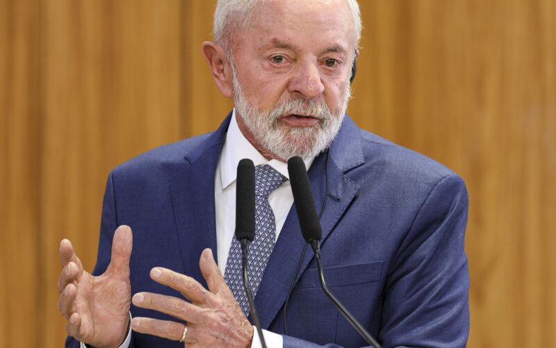 Nenhum aposentado terá prejuízo, diz Lula sobre descontos indevidos