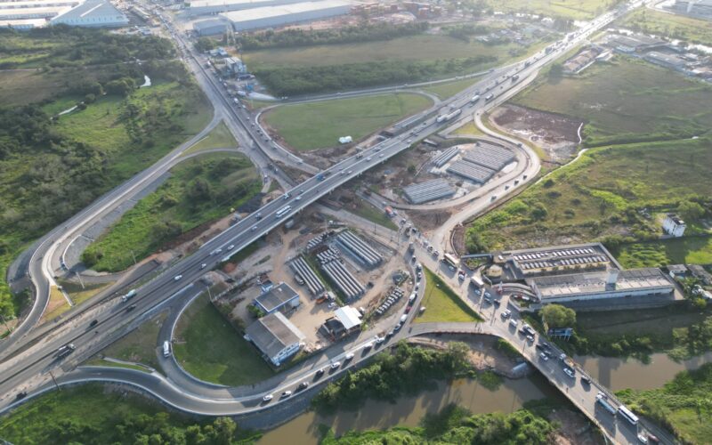 Obra na interseção da BR-101 com a SC-486 em Itajaí ultrapassa 75% de execução e segue em ritmo acelerado