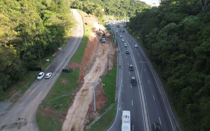 Obras de triplicação da SC-401 avançam no Morro das Madeireiras em Florianópolis