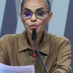 Oposição à proteção ambiental tenta silenciar Marina, diz analista