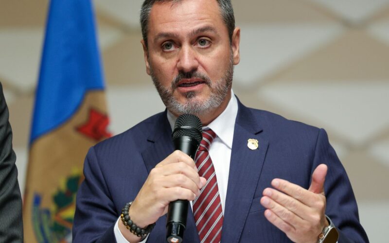 PF aguarda decisão na Bolívia para trazer líder de facção criminosa