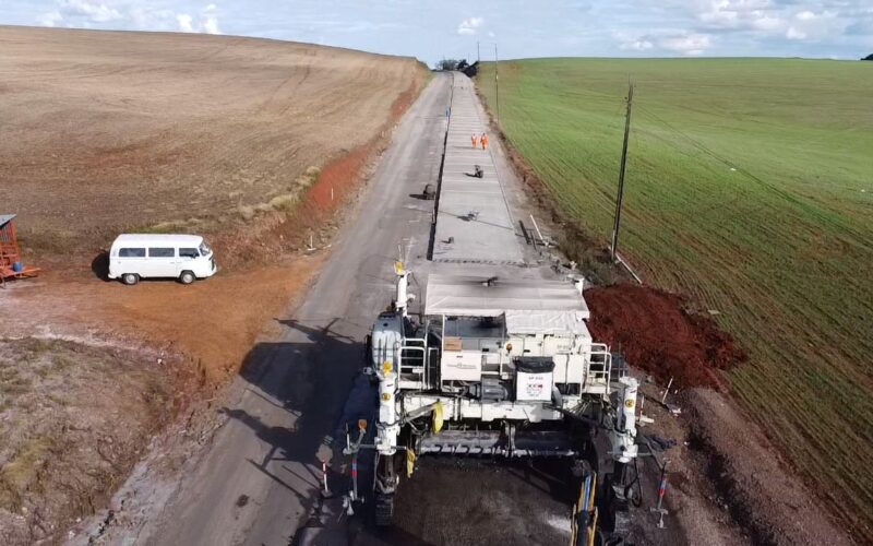 Pavimentação da SC-305 entre São Lourenço e Campo Erê avança no Extremo Oeste