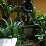 Placa homenageia 11 escravizados que reflorestaram Floresta da Tijuca