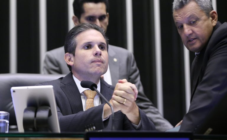 Plenário analisa pedido de suspensão de ação penal contra Delegado Ramagem; acompanhe - Notícias