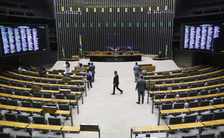 Plenário da Câmara dos Deputados reúne-se nesta manhã para votar acordos internacionais - Notícias