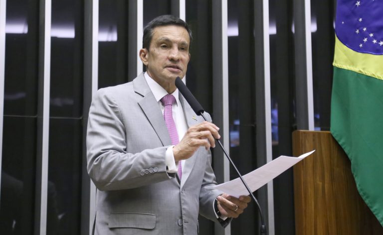 Projeto acaba com desconto de mensalidade para entidades de aposentados - Notícias