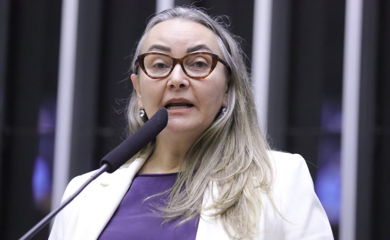 Projeto permite manter chave PIX de pessoa ou empresa com cadastro irregular na Receita - Notícias