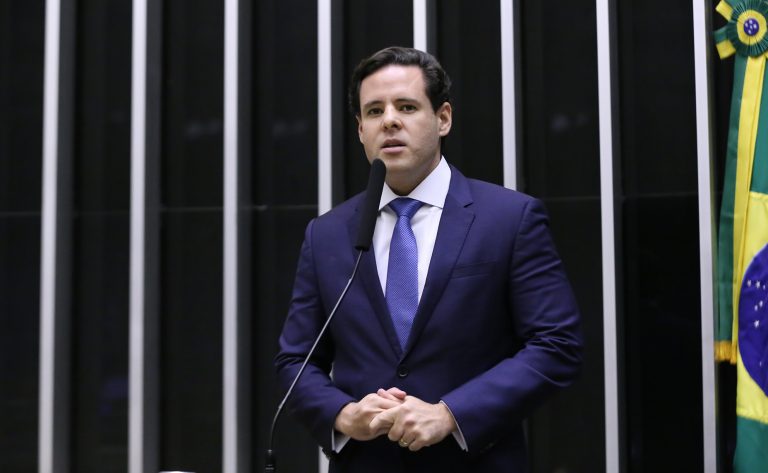 Projeto prevê medidas para reduzir custo de contratação em microempresas - Notícias