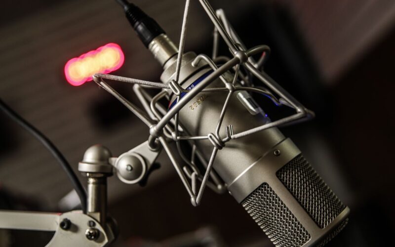 Rádio Nacional atinge 400 mil pessoas por mês e ganha público jovem