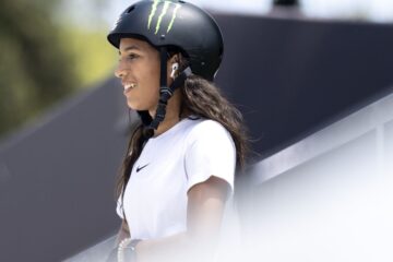 Rayssa Leal estreia na temporada da SLS com vitória na etapa de Miami