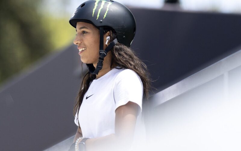 Rayssa Leal estreia na temporada da SLS com vitória na etapa de Miami