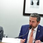 Relator defende que a Câmara decida sobre possível proibição de tarifa por tráfego de dados - Notícias