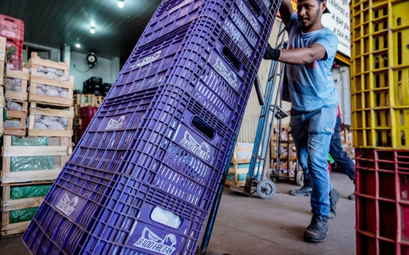Rendimento médio dos brasileiros chega a R$ 3.057, recorde desde 2012