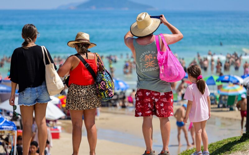 Santa Catarina atrai quase meio milhão de visitantes estrangeiros em quatro meses