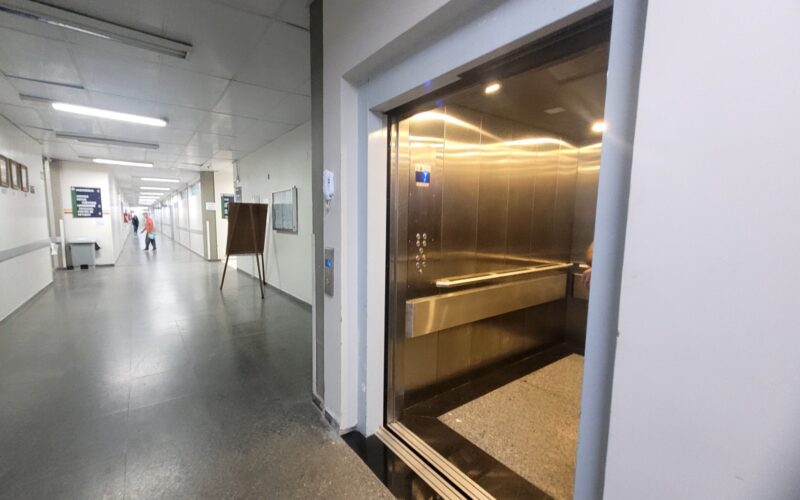 Saúde em Obras: Estado entrega novos quartos reformados e elevadores modernizados no Hospital Regional de São José