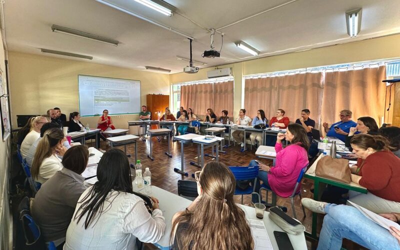 Saúde promove em Joaçaba oficina do Planejamento Regional Integrado com foco na Rede Materno Infantil
