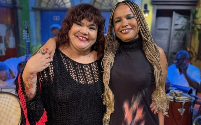 Simone Mazzer canta clássicos de Nelson Cavaquinho no Samba na Gamboa