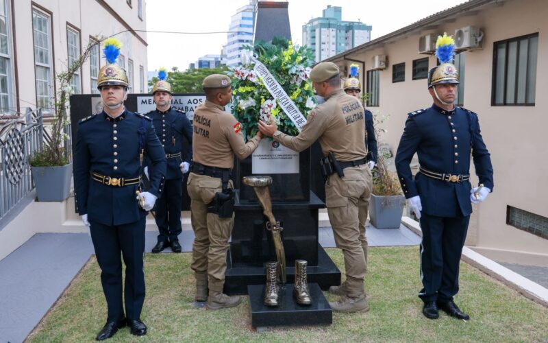 Solenidade em homenagem aos policiais militares tombados em serviço é realizada em Florianópolis