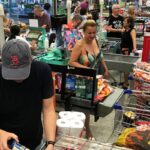Supermercados defendem contrato de trabalho por hora