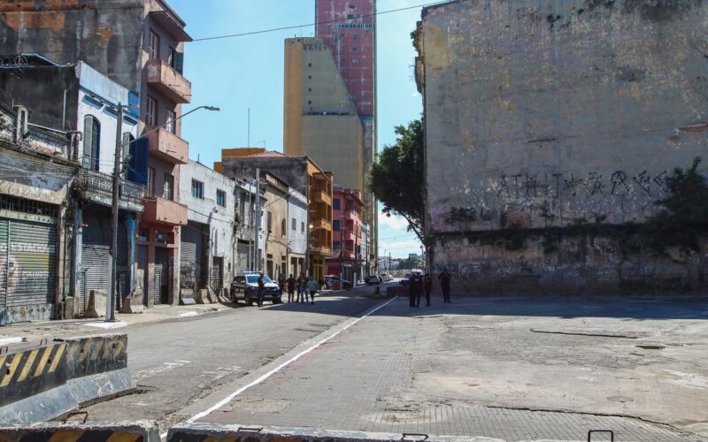Suplicy pede investigação sobre sumiço de usuários da Cracolândia