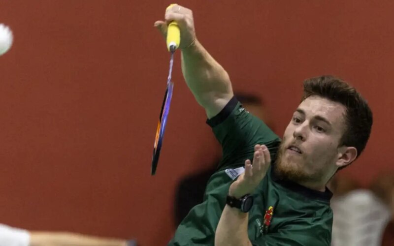 Vitor Tavares é ouro em Torneio Internacional de Badminton no Bahrein