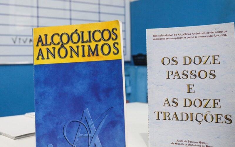 Alcoólicos Anônimos, que faz 90 anos, tem maior participação feminina