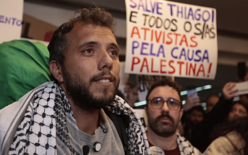 Ativistas preparam "missão maior" à Faixa de Gaza, diz Thiago Ávila