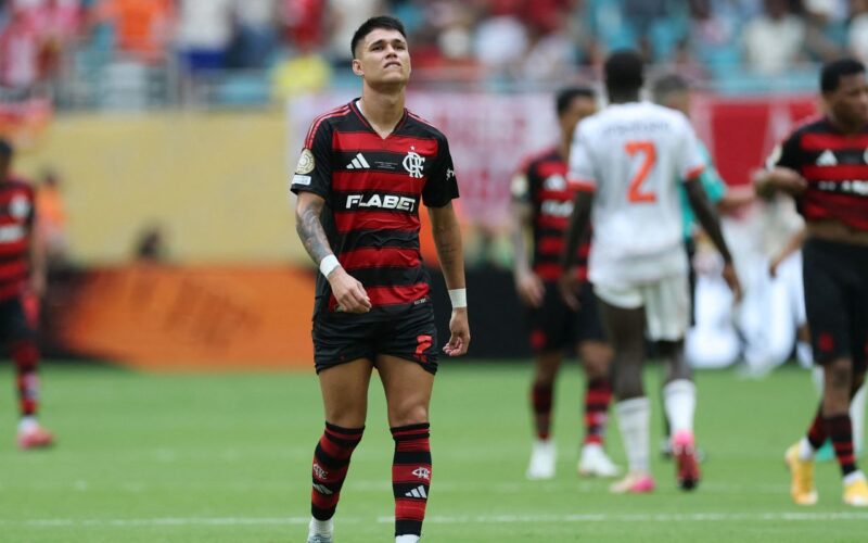 Bayern vence Flamengo por 4 a 2 e marca encontro com o PSG