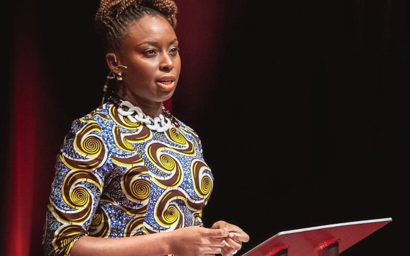 Bienal do Livro começa no Rio nesta sexta com Chimamanda Ngozi Adichie