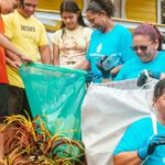 Bônus para catadores impede que plásticos poluam rios da Amazônia