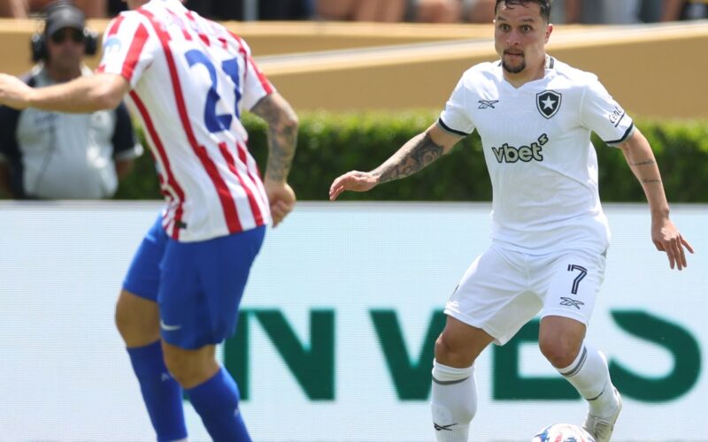 Botafogo perde, mas avança para oitavas da Copa do Mundo de Clubes