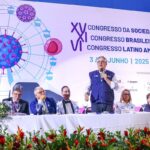 Brasil reduz transmissão do HIV vertical e pede certificado da Opas