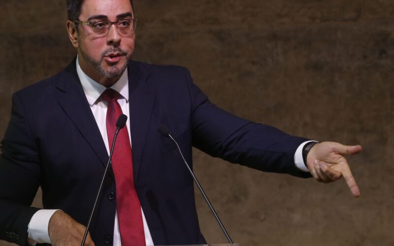 CNJ condena juiz Marcelo Bretas a aposentadoria compulsória