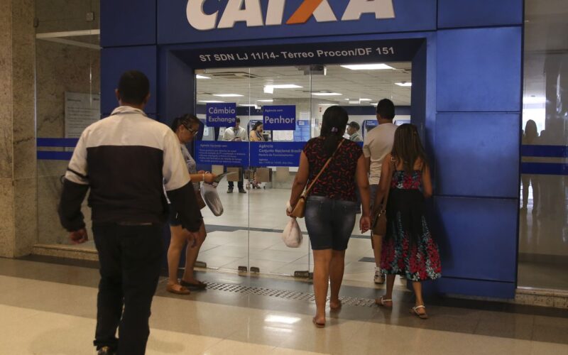 Caixa libera abono salarial para nascidos em julho e agosto