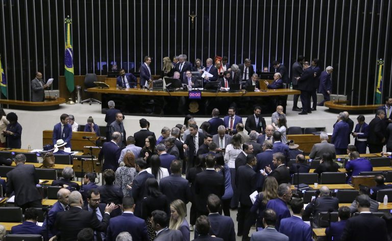 Câmara pode votar projeto que aumenta penas para abandono de idoso - Notícias