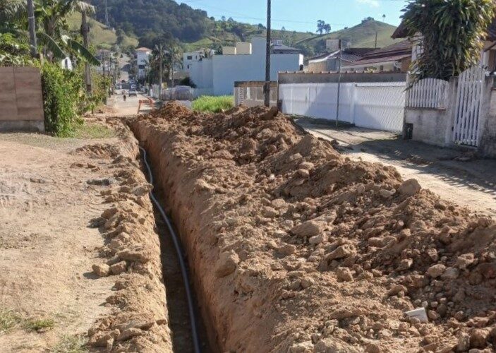 Casan moderniza rede de abastecimento no município de Armazém
