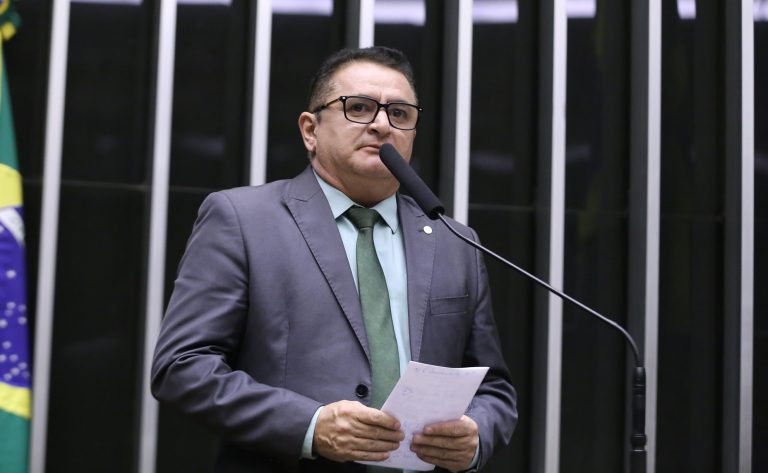 Comissão aprova Política Nacional de Educação para a Política e Cidadania - Notícias