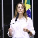 Comissão aprova inclusão de mãe ou pai atípico como segurados da Previdência com alíquota reduzida – Notícias
