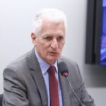 Comissão aprova inclusão em lei de programa de bolsa para professor da educação básica – Notícias