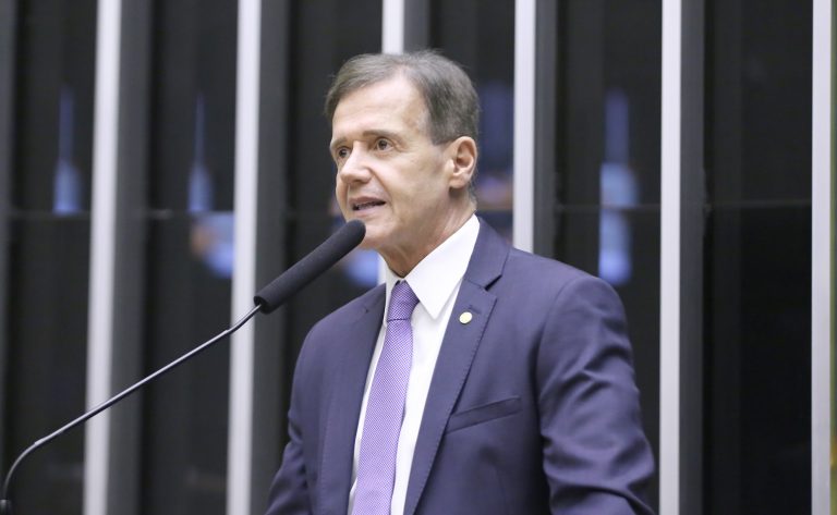 Comissão aprova isenção de IR para gratificações e auxílios recebidos por profissionais de segurança pública - Notícias