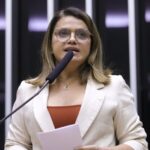 Comissão aprova meia-entrada para mulheres em jogos de futebol - Notícias