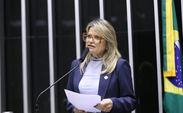 Comissão aprova penas para crimes de discriminação e violência contra pessoas com autismo - Notícias